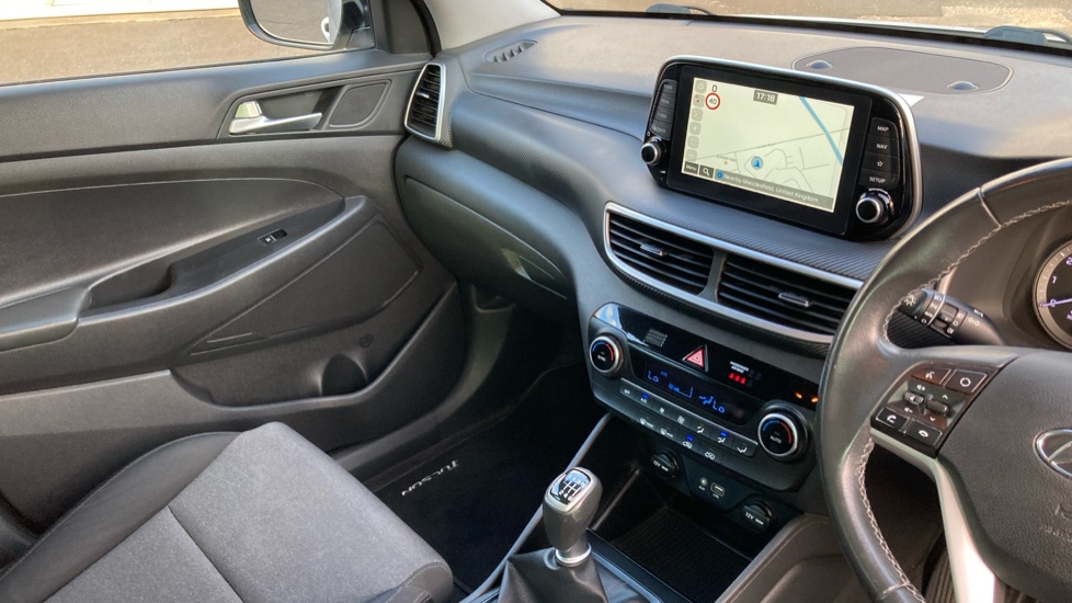Hyundai TUCSON 1.6 GDi SE Nav 5dr 2WD Petrol Estate - Image 14