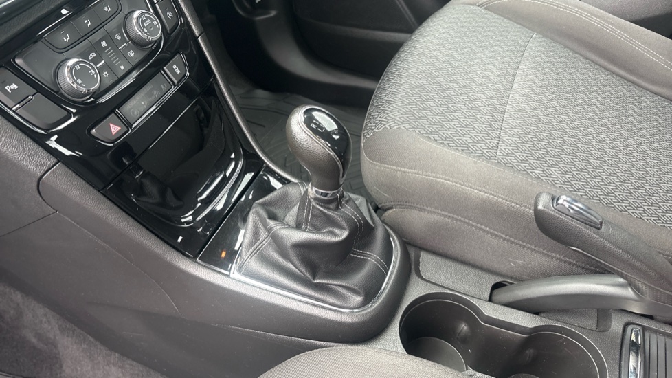 Vauxhall Mokka X 1.6i Active 5dr Petrol Hatchback - Image 13