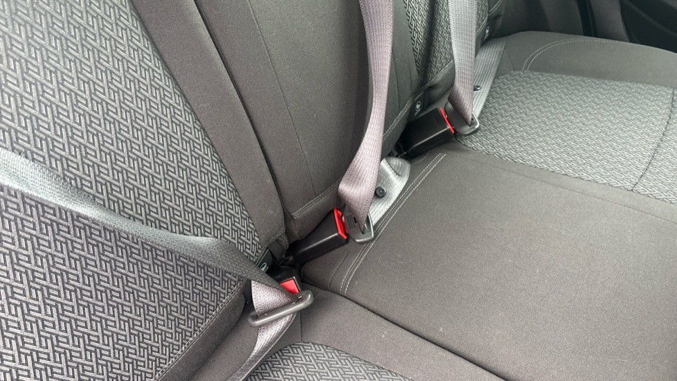 Vauxhall Mokka X 1.6i Active 5dr Petrol Hatchback - Image 17