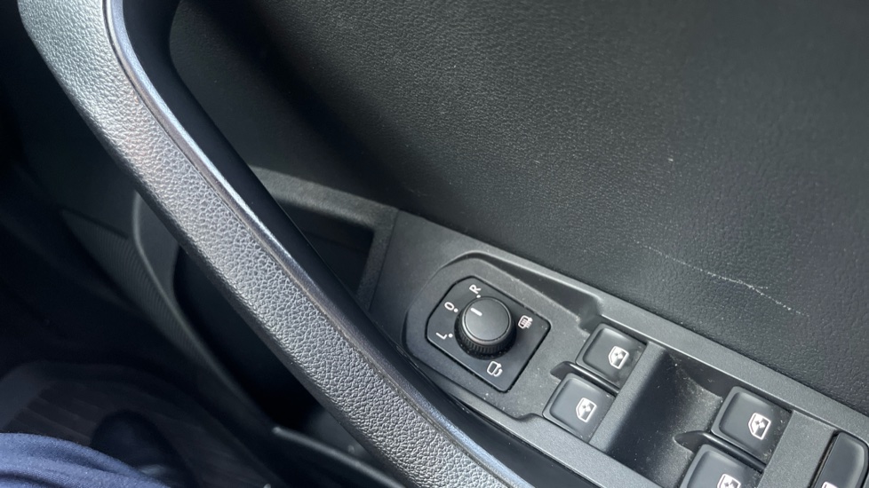 Skoda Karoq 1.5 TSI SE L 5dr Petrol Estate - Image 22