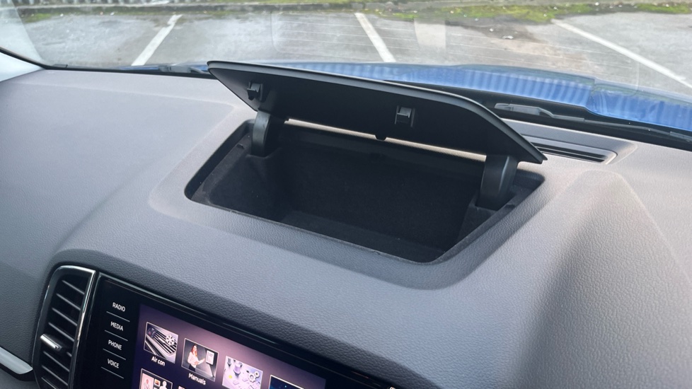 Skoda Karoq 1.5 TSI SE L 5dr Petrol Estate - Image 34