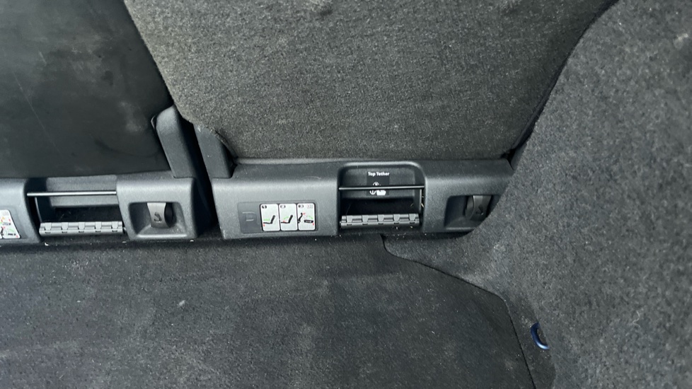Skoda Karoq 1.5 TSI SE L 5dr Petrol Estate - Image 39
