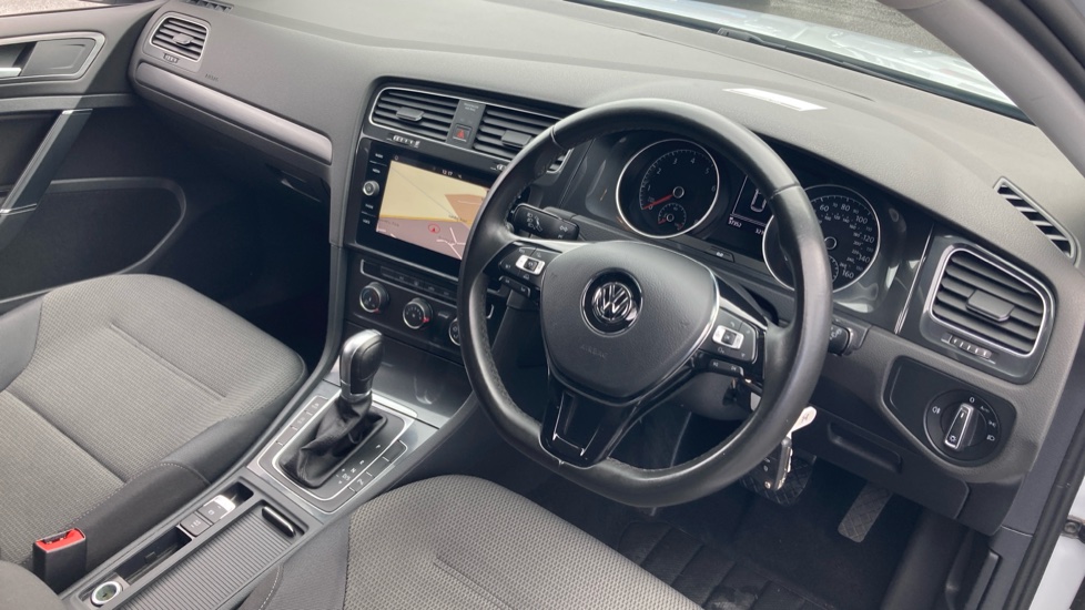 Volkswagen Golf 1.4 TSI SE [Nav] 5dr DSG Petrol Hatchback - Image 11