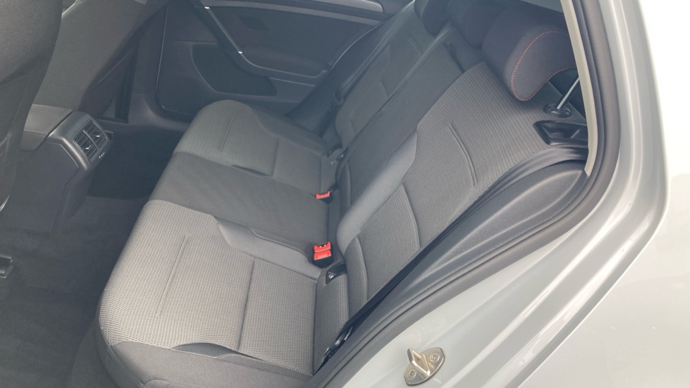 Volkswagen Golf 1.4 TSI SE [Nav] 5dr DSG Petrol Hatchback - Image 27