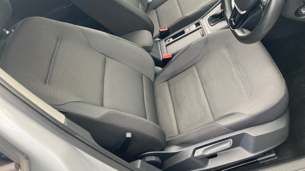 Volkswagen Golf 1.4 TSI SE [Nav] 5dr DSG Petrol Hatchback - Image 28
