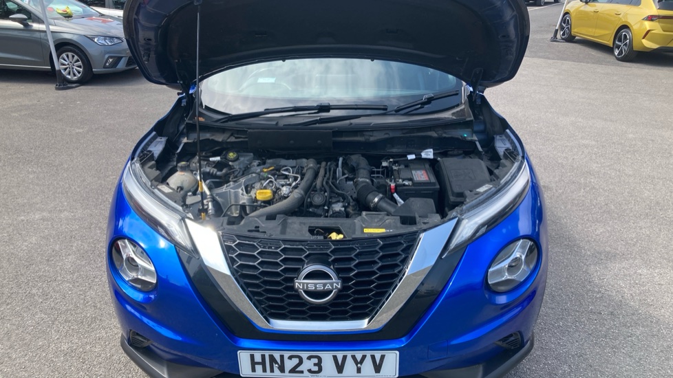Nissan Juke 1.0 DiG-T 114 N-Connecta 5dr Petrol Hatchback - Image 8