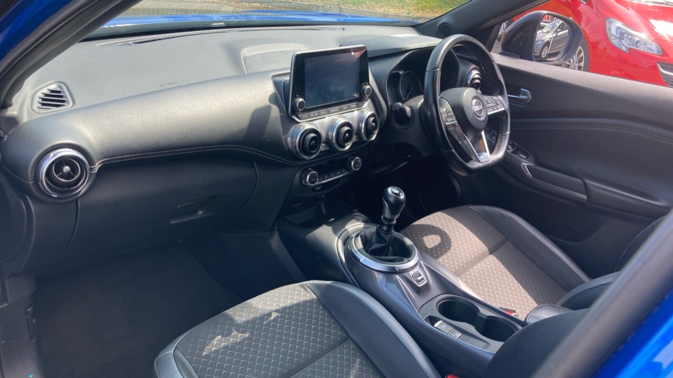 Nissan Juke 1.0 DiG-T 114 N-Connecta 5dr Petrol Hatchback - Image 9