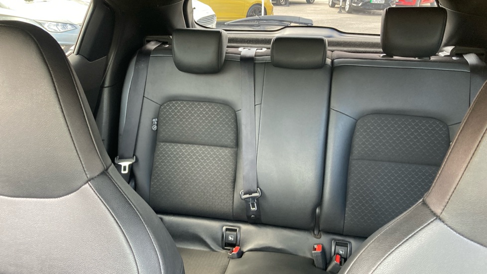 Nissan Juke 1.0 DiG-T 114 N-Connecta 5dr Petrol Hatchback - Image 15