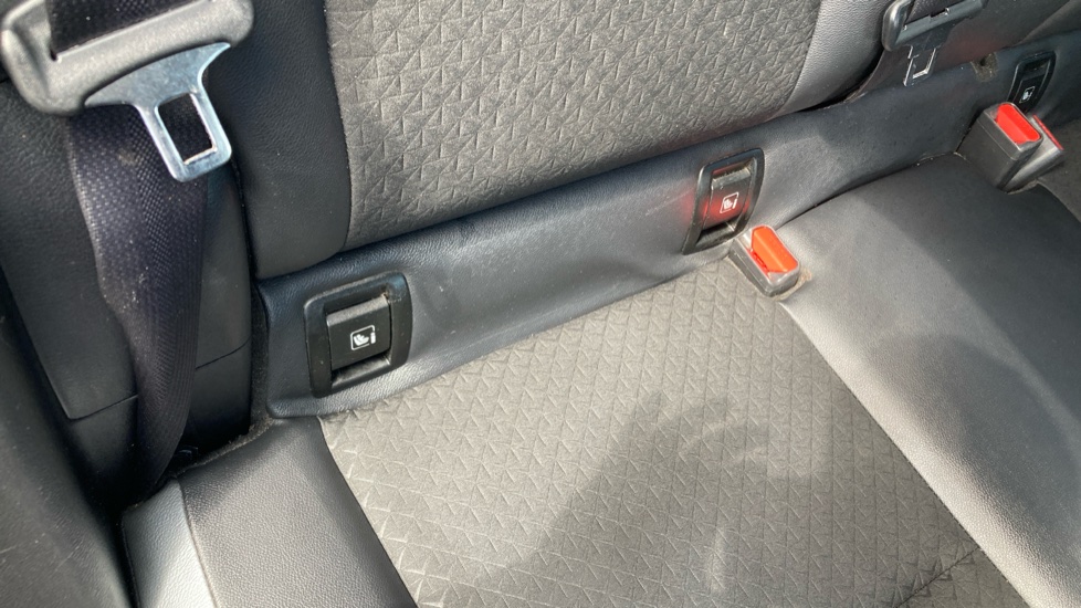 Nissan Juke 1.0 DiG-T 114 N-Connecta 5dr Petrol Hatchback - Image 17