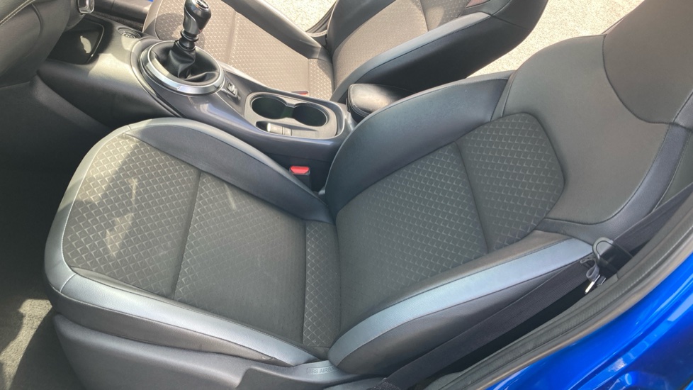 Nissan Juke 1.0 DiG-T 114 N-Connecta 5dr Petrol Hatchback - Image 19