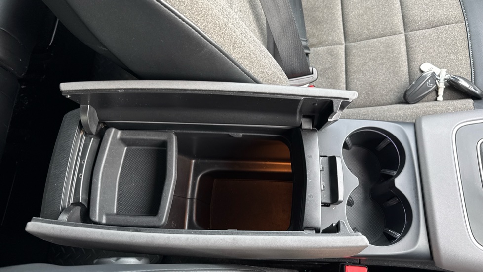 Citroen C5 Aircross 1.2 PureTech 130 Shine 5dr Petrol Hatchback - Image 24