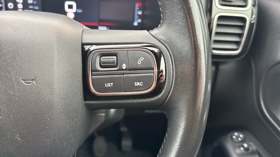Citroen C5 Aircross 1.2 PureTech 130 Shine 5dr Petrol Hatchback - Image 32