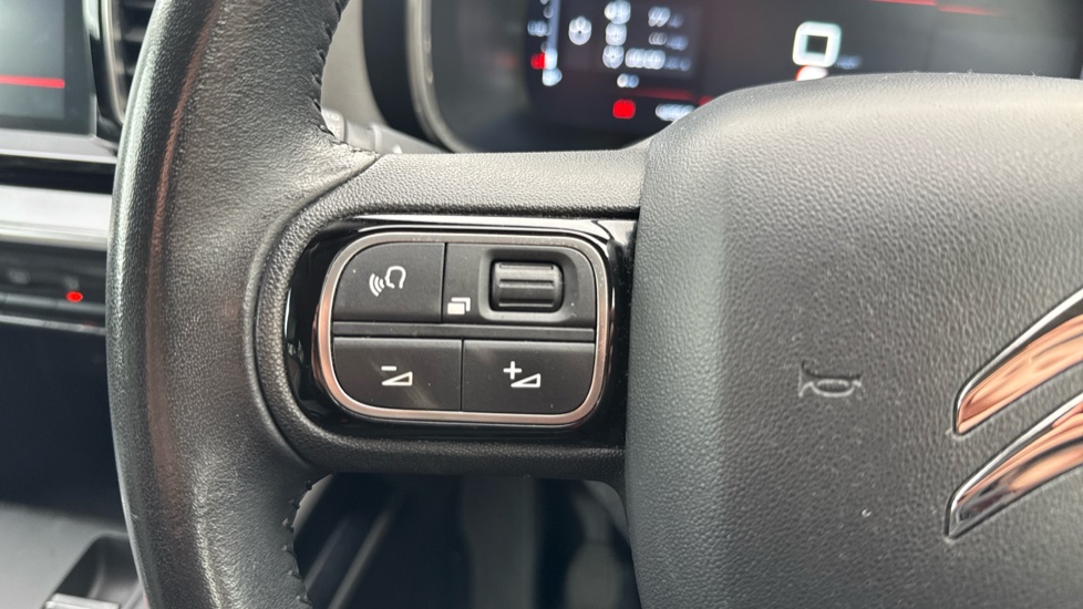 Citroen C5 Aircross 1.2 PureTech 130 Shine 5dr Petrol Hatchback - Image 33