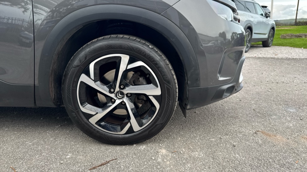 Citroen C5 Aircross 1.2 PureTech 130 Shine 5dr Petrol Hatchback - Image 36