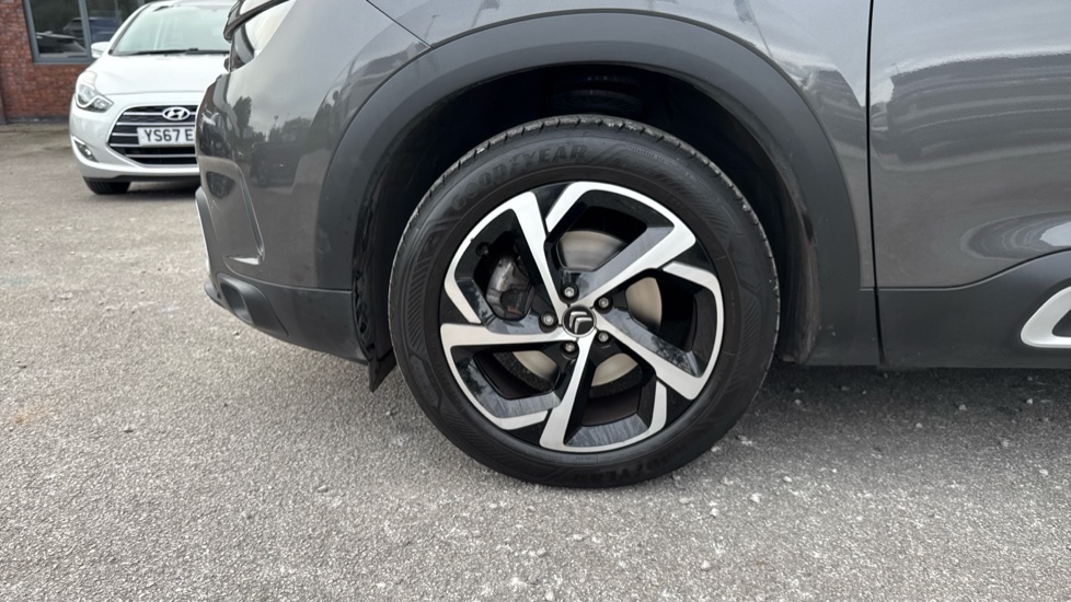Citroen C5 Aircross 1.2 PureTech 130 Shine 5dr Petrol Hatchback - Image 37