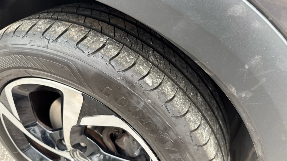 Citroen C5 Aircross 1.2 PureTech 130 Shine 5dr Petrol Hatchback - Image 39