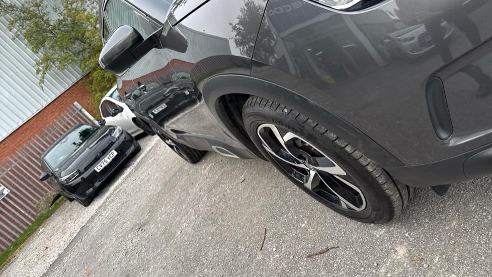 Citroen C5 Aircross 1.2 PureTech 130 Shine 5dr Petrol Hatchback - Image 40