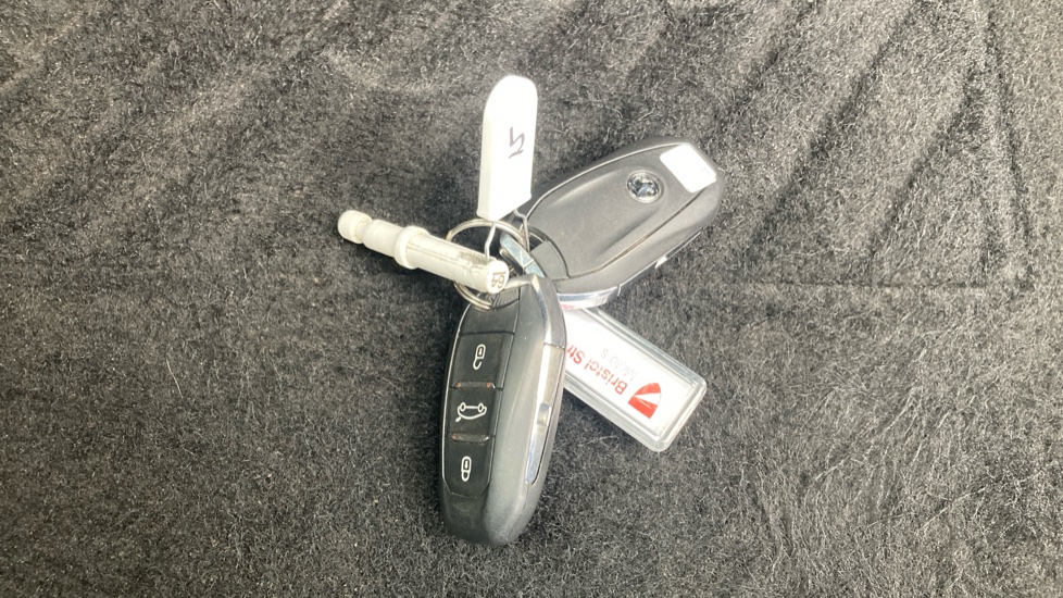 Vauxhall Grandland 1.2 Turbo Ultimate 5dr Auto Petrol Hatchback - Image 19