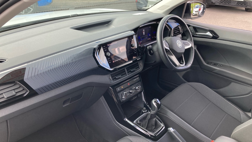 Volkswagen T-Cross 1.0 TSI 110 Black Edition 5dr Petrol Estate - Image 9