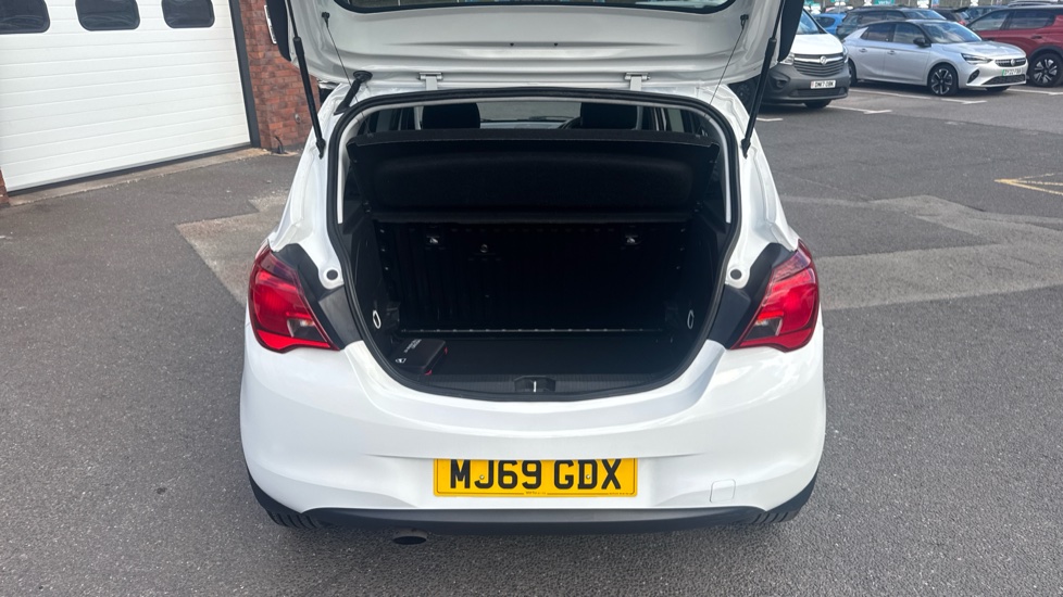 Vauxhall Corsa 1.4 [75] Griffin 5dr Petrol Hatchback - Image 4