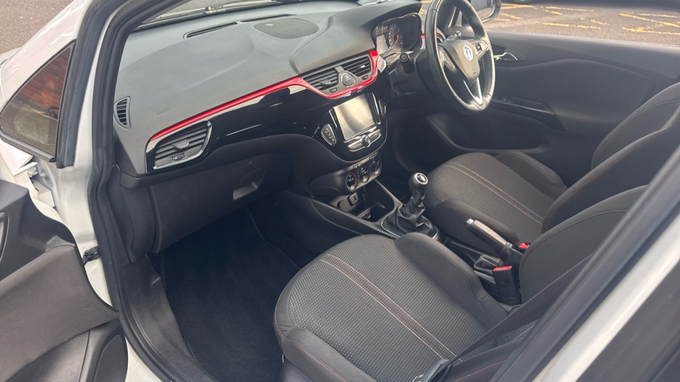 Vauxhall Corsa 1.4 [75] Griffin 5dr Petrol Hatchback - Image 9