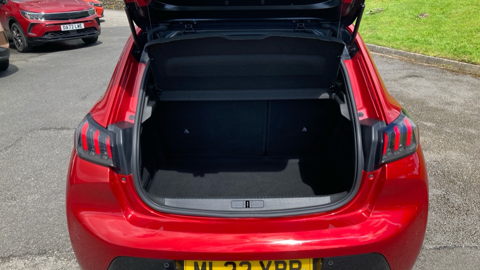 Peugeot 208 1.2 PureTech 100 GT 5dr Petrol Hatchback - Image 4