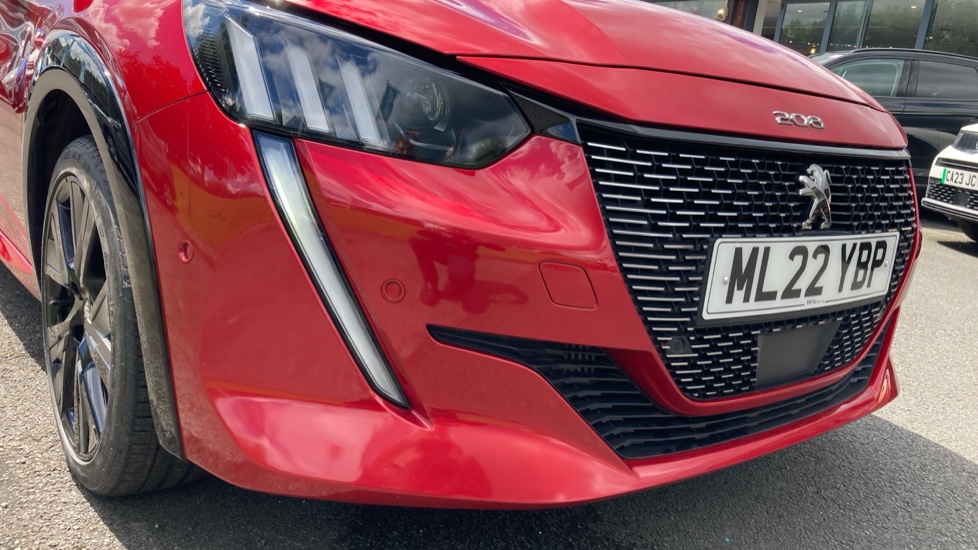 Peugeot 208 1.2 PureTech 100 GT 5dr Petrol Hatchback - Image 25