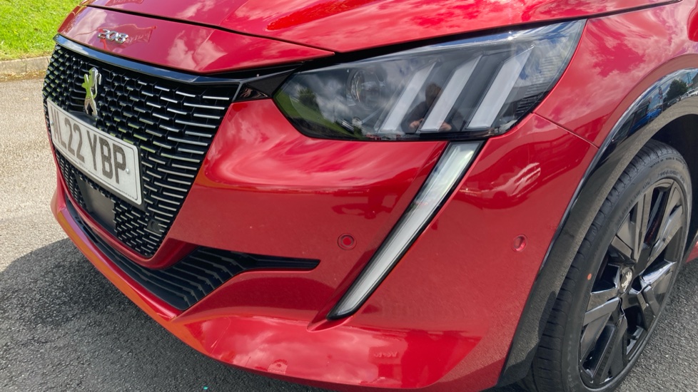 Peugeot 208 1.2 PureTech 100 GT 5dr Petrol Hatchback - Image 27