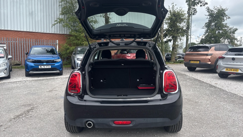 MINI Hatchback 1.5 Cooper Classic II 3dr Petrol Hatchback - Image 4
