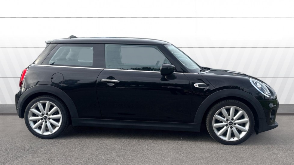 MINI Hatchback 1.5 Cooper Classic II 3dr Petrol Hatchback - Image 5