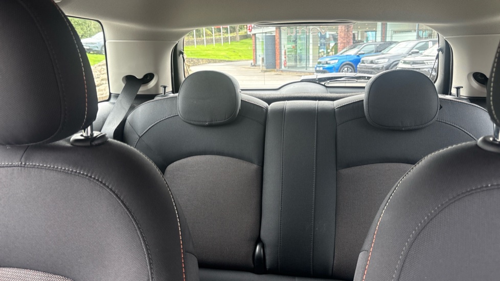 MINI Hatchback 1.5 Cooper Classic II 3dr Petrol Hatchback - Image 15