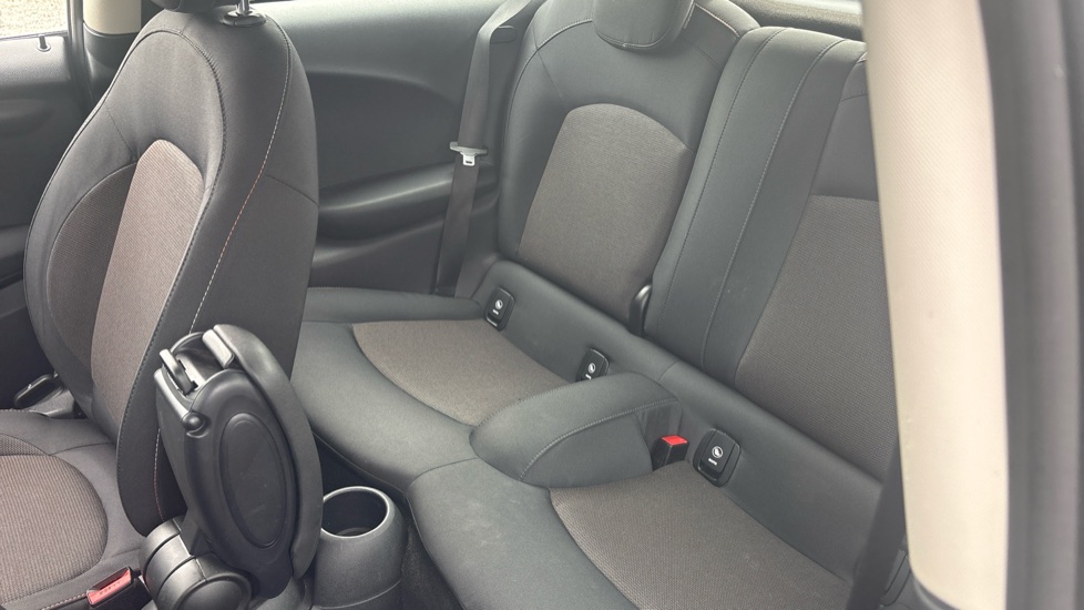 MINI Hatchback 1.5 Cooper Classic II 3dr Petrol Hatchback - Image 16