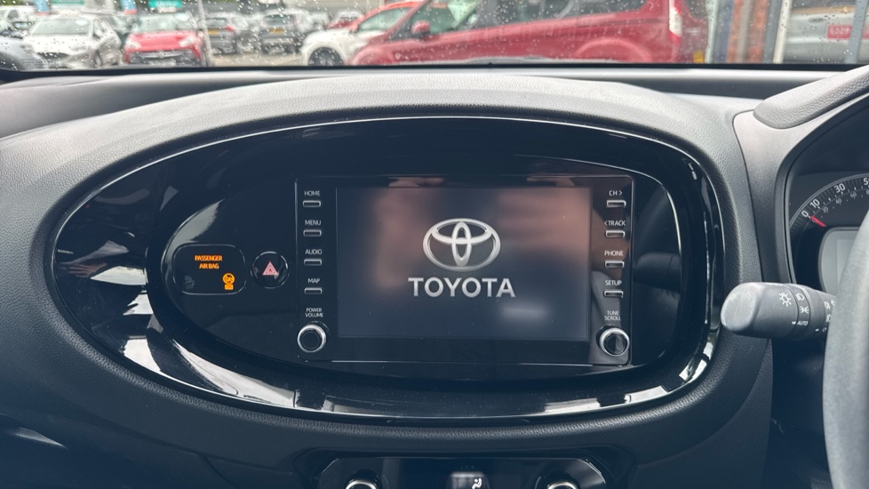 Toyota Aygo X 1.0 VVT-i Edge 5dr Petrol Hatchback - Image 12