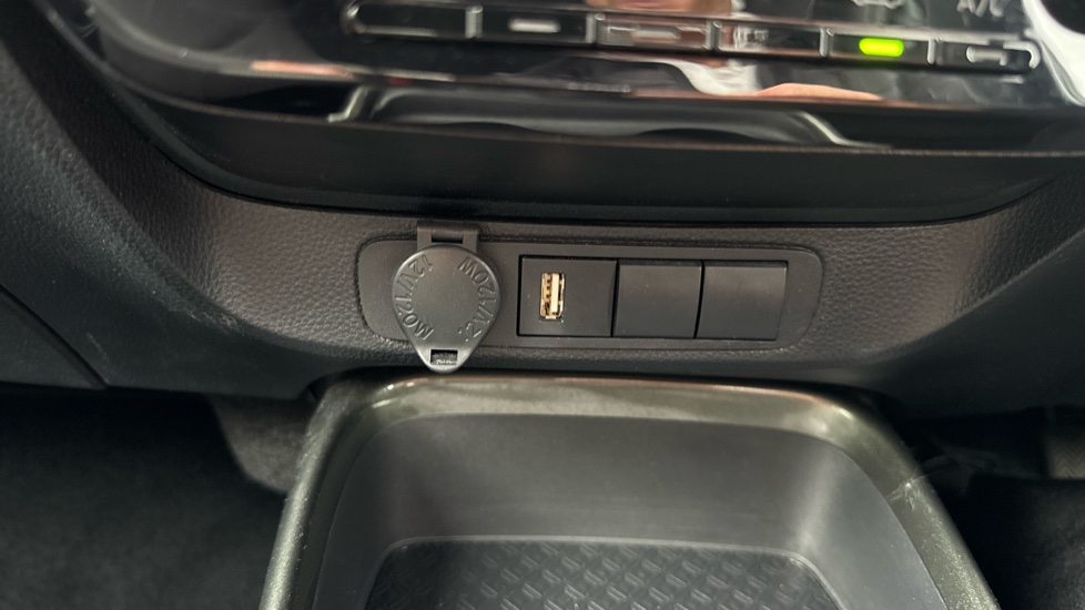 Toyota Aygo X 1.0 VVT-i Edge 5dr Petrol Hatchback - Image 23