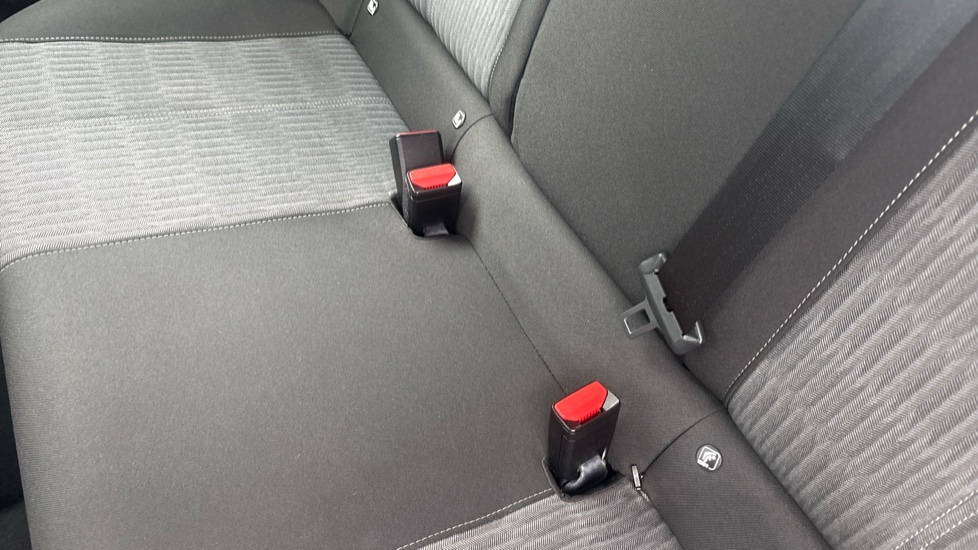 Vauxhall Corsa 1.2 SE 5dr Petrol Hatchback - Image 17