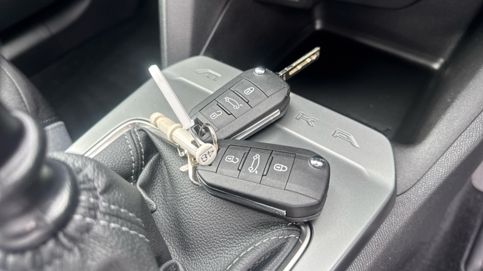 Vauxhall Mokka 1.2 Turbo 136 Griffin 5dr Petrol Hatchback - Image 19