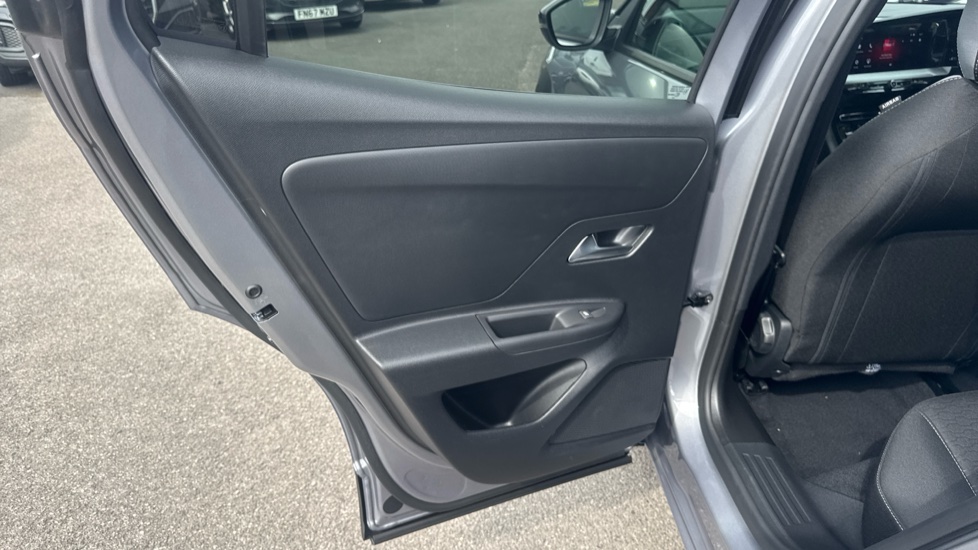 Vauxhall Mokka 1.2 Turbo 136 Griffin 5dr Petrol Hatchback - Image 36