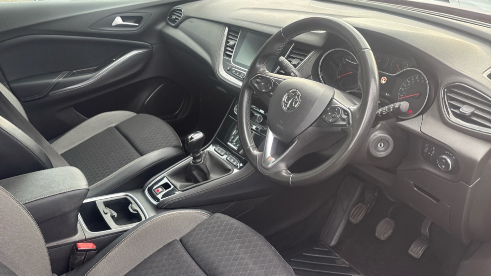 Vauxhall Grandland X 1.2 Turbo Business Edition Nav 5dr Petrol Hatchback - Image 11