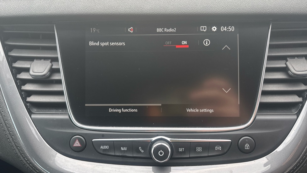 Vauxhall Grandland X 1.2 Turbo Business Edition Nav 5dr Petrol Hatchback - Image 24
