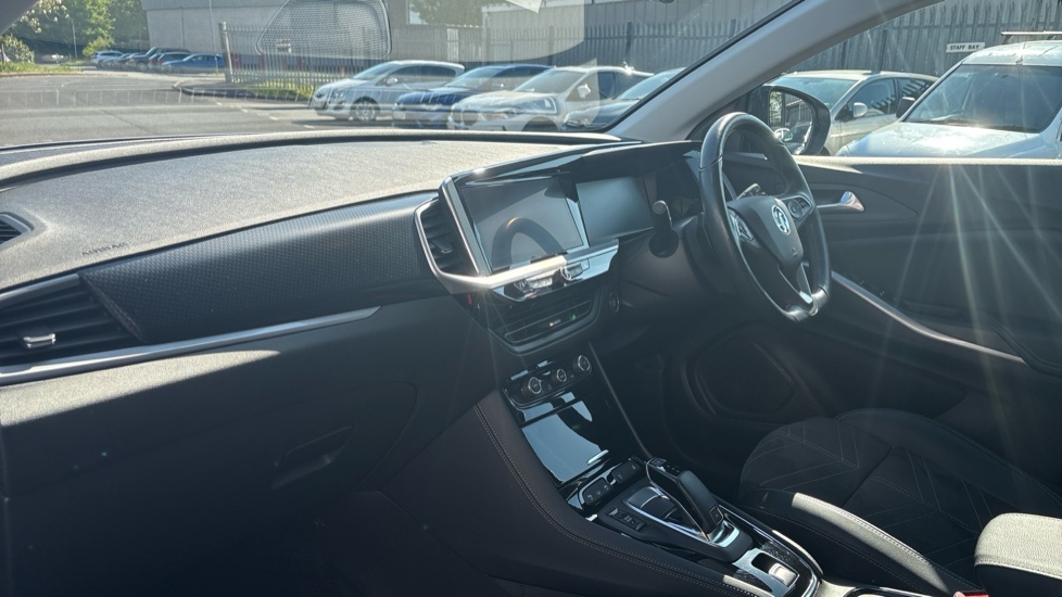 Vauxhall Grandland 1.2 Turbo Ultimate 5dr Auto Petrol Hatchback - Image 9