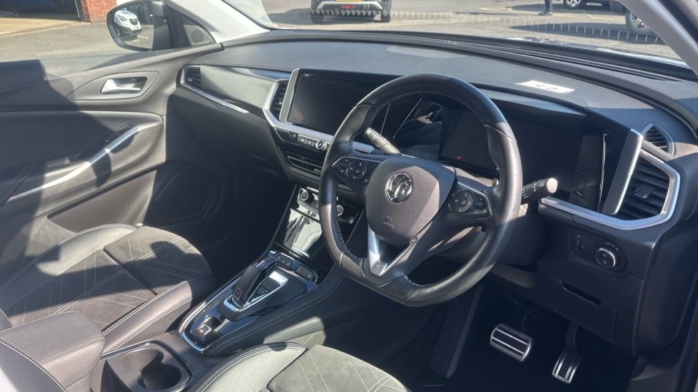Vauxhall Grandland 1.2 Turbo Ultimate 5dr Auto Petrol Hatchback - Image 11