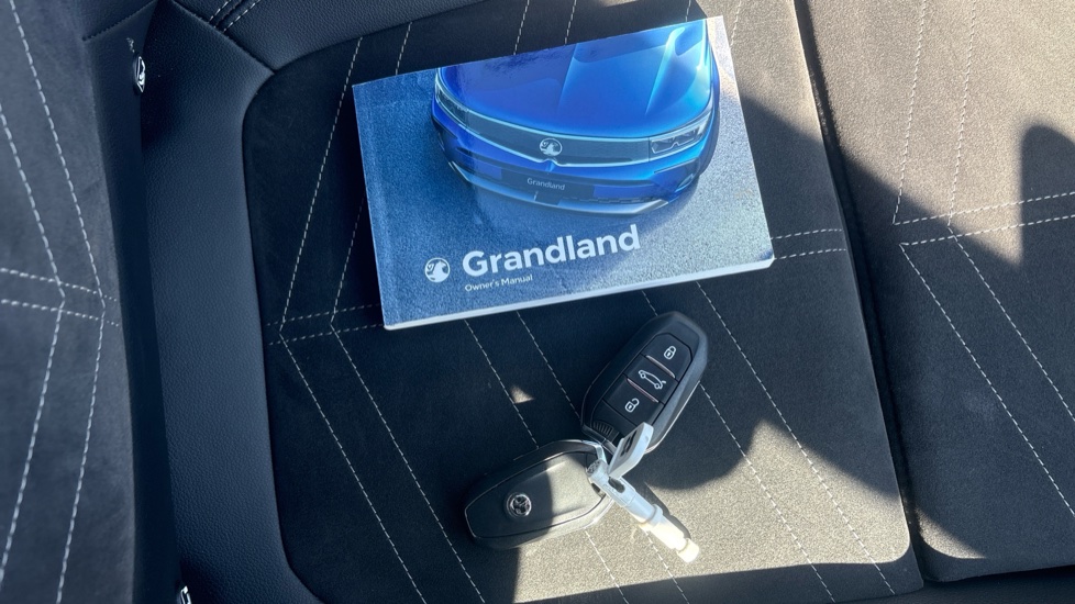 Vauxhall Grandland 1.2 Turbo Ultimate 5dr Auto Petrol Hatchback - Image 19