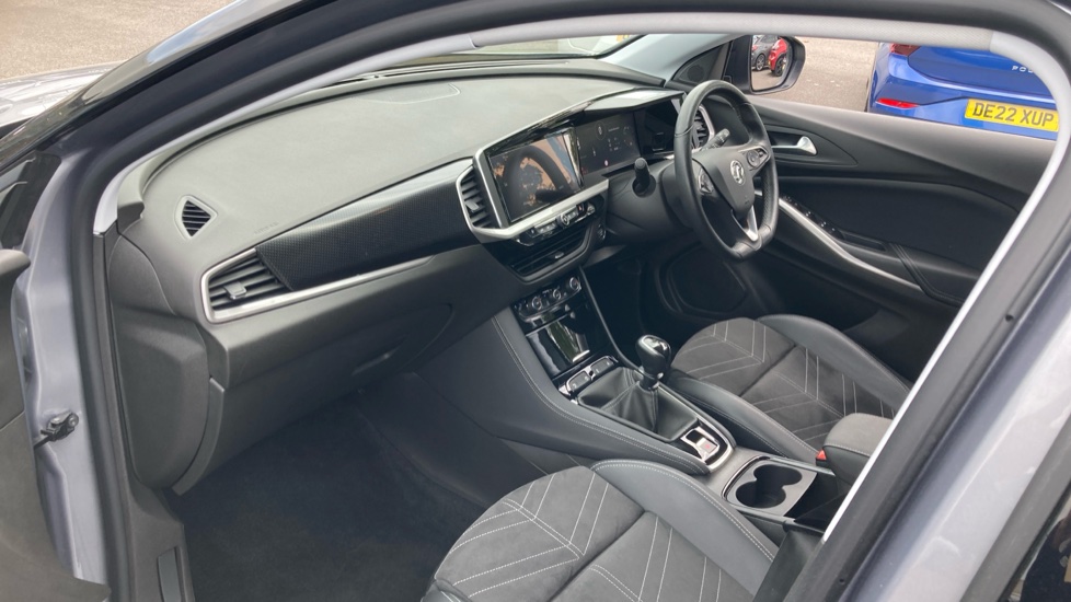 Vauxhall Grandland 1.2 Turbo Ultimate 5dr Petrol Hatchback - Image 9