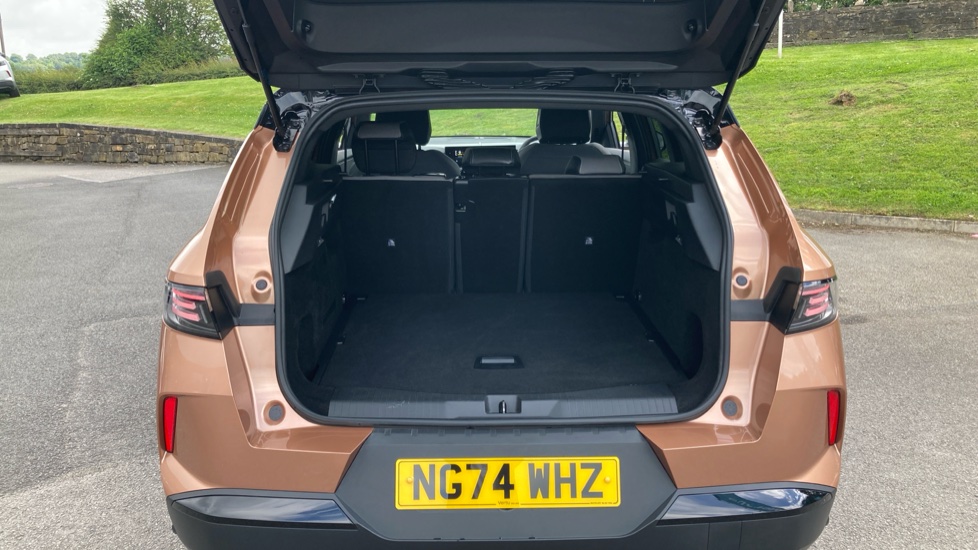 Vauxhall Grandland 1.2 Hybrid [136] GS 5dr e-DCT6 Petrol Hatchback - Image 4