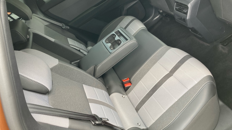 Vauxhall Grandland 1.2 Hybrid [136] GS 5dr e-DCT6 Petrol Hatchback - Image 38