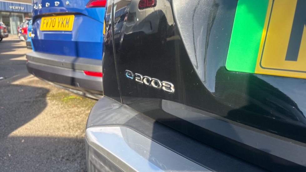 Peugeot 2008 100kW GT 50kWh 5dr Auto Electric Estate - Image 23