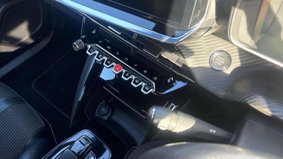 Peugeot 2008 100kW GT 50kWh 5dr Auto Electric Estate - Image 30