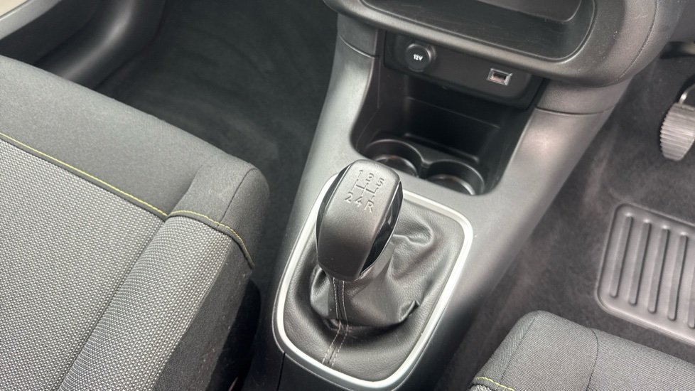 Citroen C3 1.2 PureTech C-Series Edition 5dr Petrol Hatchback - Image 13