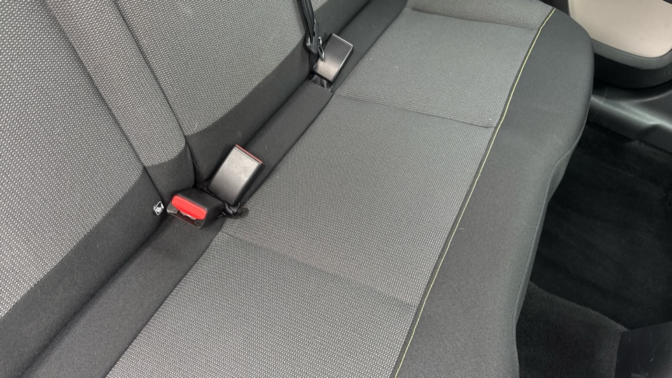 Citroen C3 1.2 PureTech C-Series Edition 5dr Petrol Hatchback - Image 17