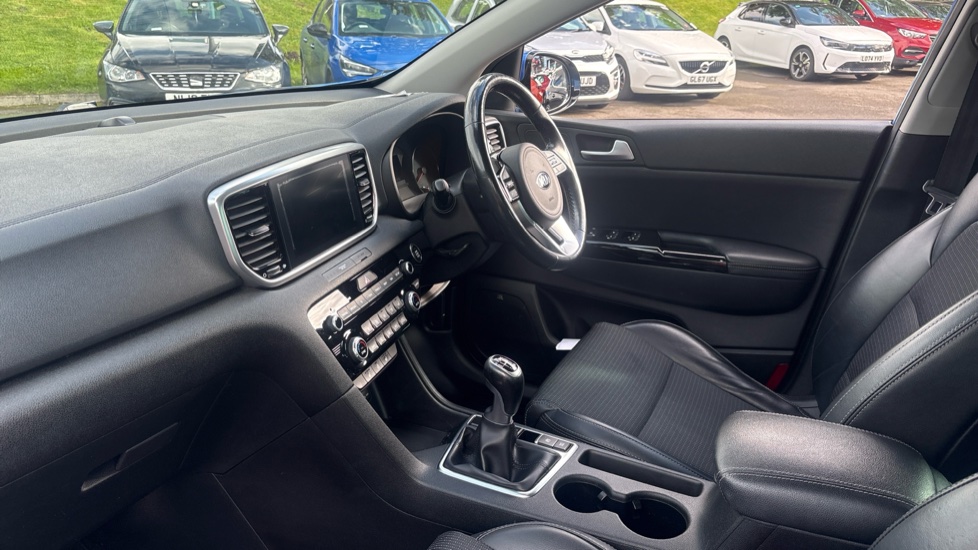 Kia Sportage 1.6 GDi ISG Edition 25 5dr Petrol Estate - Image 9